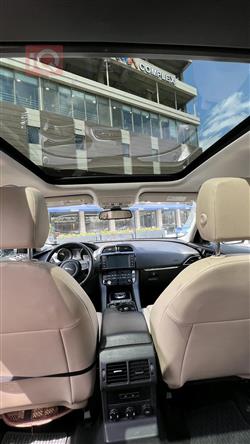 جاگوار F-Pace